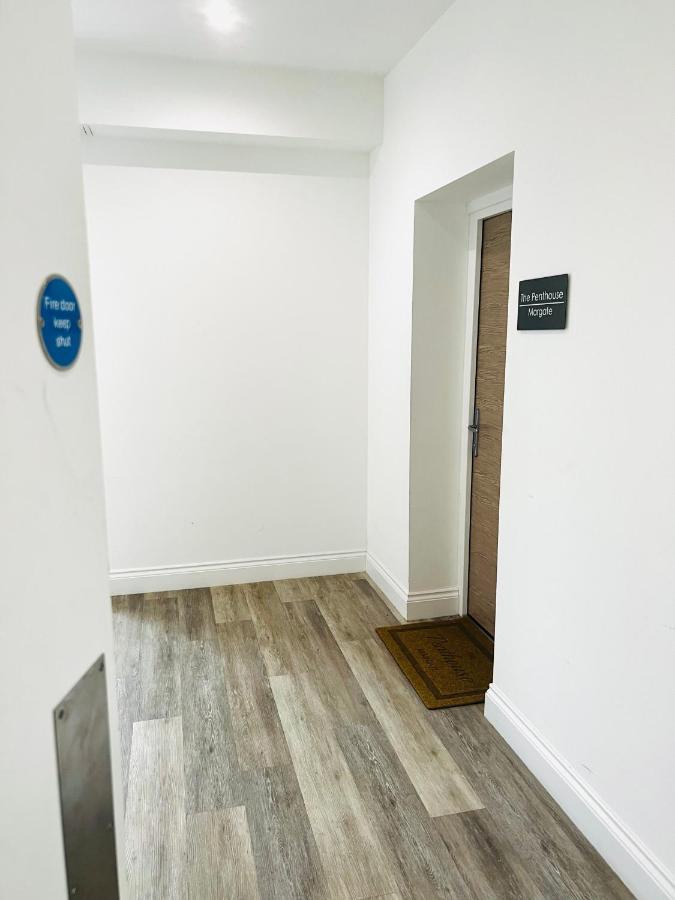 Appartement The Penthouse Margate, Balconies, Sea View, Gated Parking, Air Con! Extérieur photo